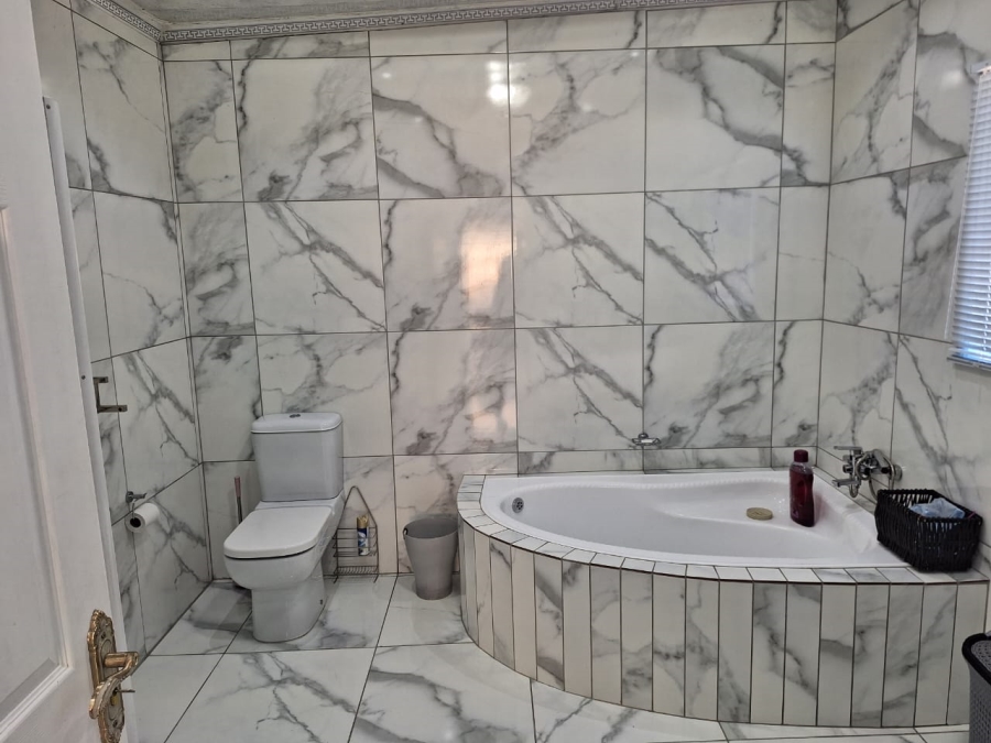  Bedroom Property for Sale in Amalinda Eastern Cape